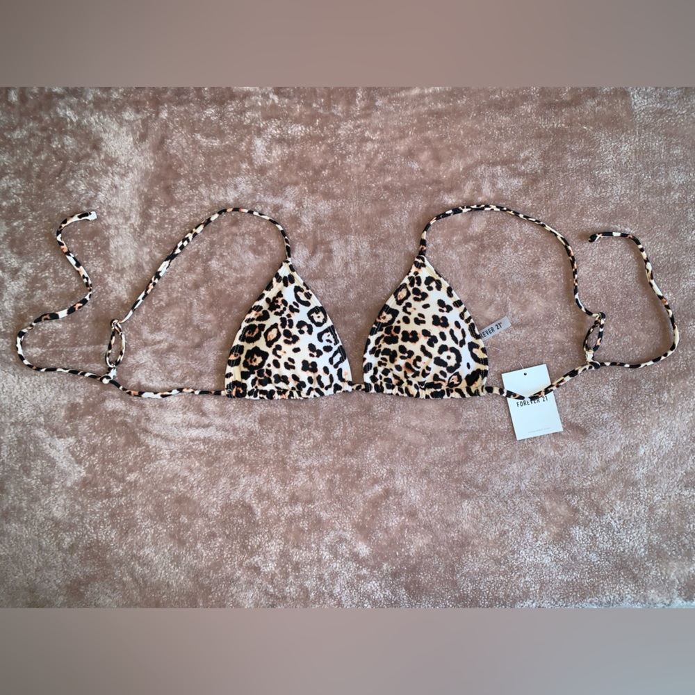 NWT F21 Cheetah Print Bikini Top 🌟